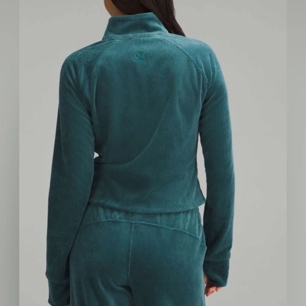 Lululemon Scuba Track Jacket Velvet Cord 8.‎ EUC